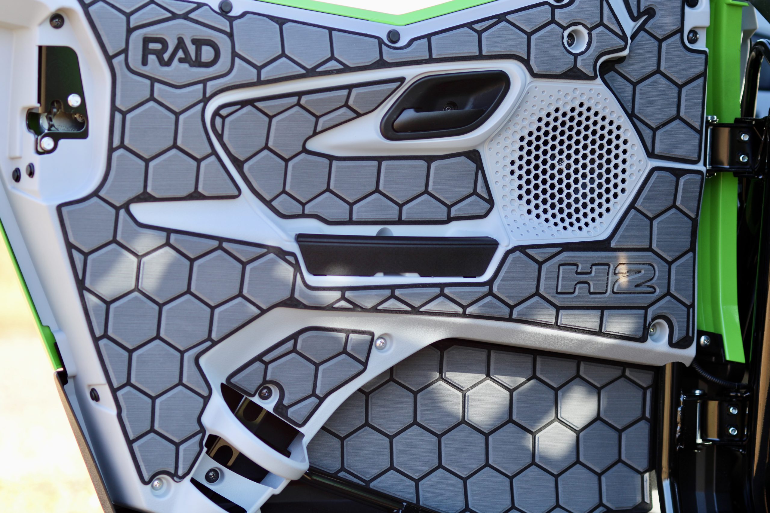 Kawasaki Teryx H2 '25 Door Panel Kit Medium Gray/Black - Image 3